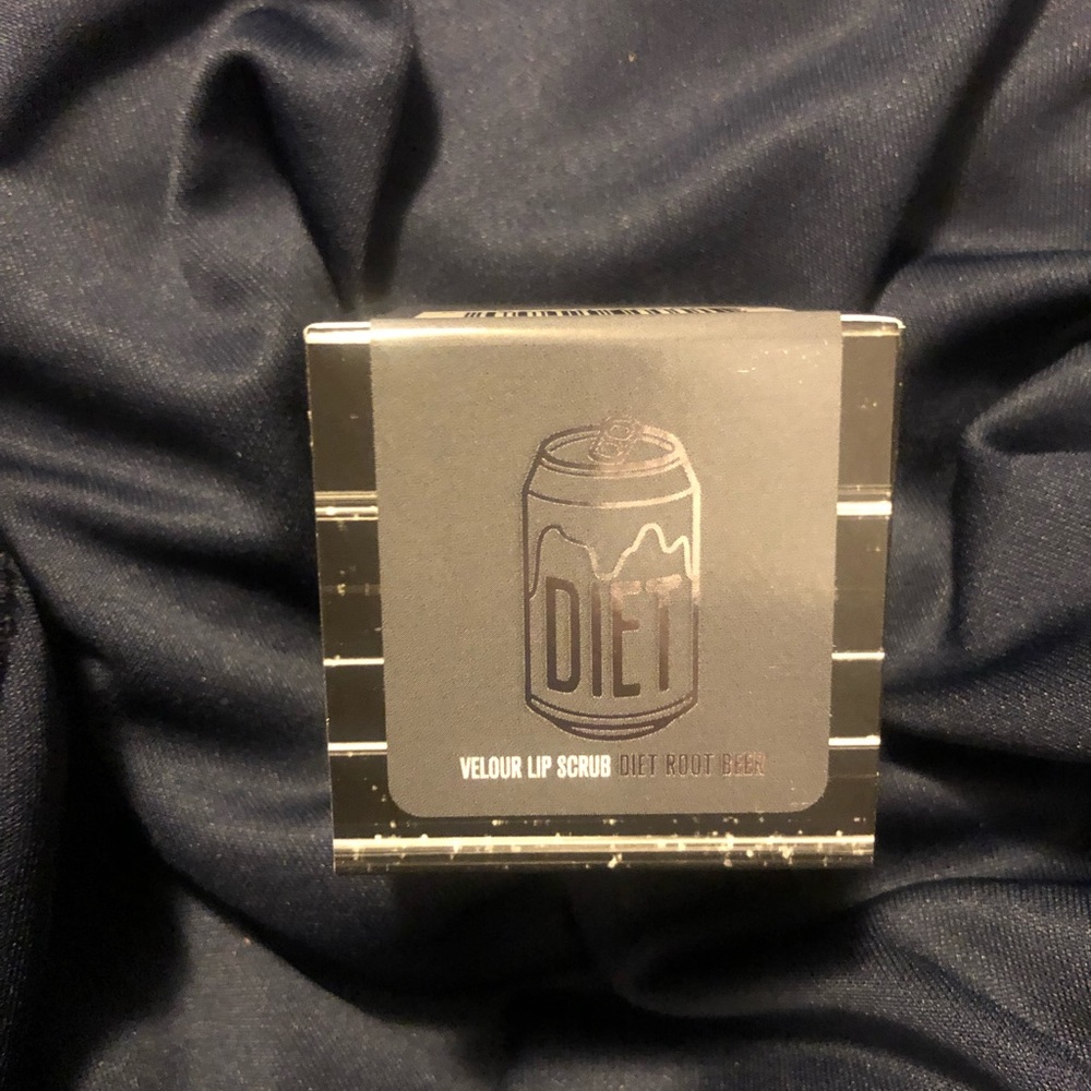 NEW velour lip scrub in diet root beer